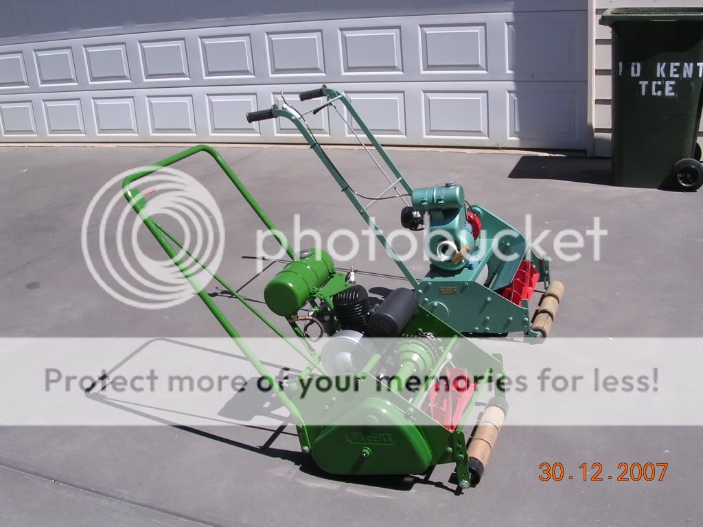 [Linked Image from i886.photobucket.com]