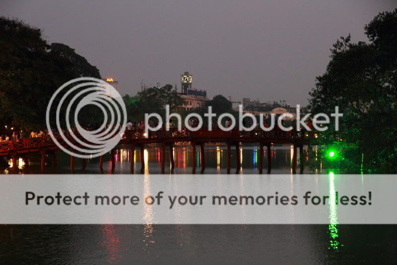 IMAGE: http://i886.photobucket.com/albums/ac69/winwin_bucket/Ha%20Noi/IMG_6354n.jpg?t=1316887578