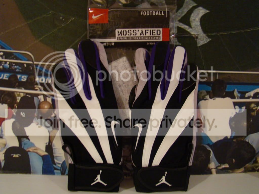 randy moss gloves